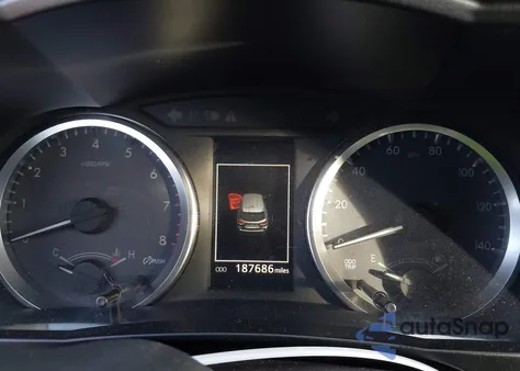 2018 Toyota Highlander Le from USA, damaged, VIN 5TDBZRFH8JS491240